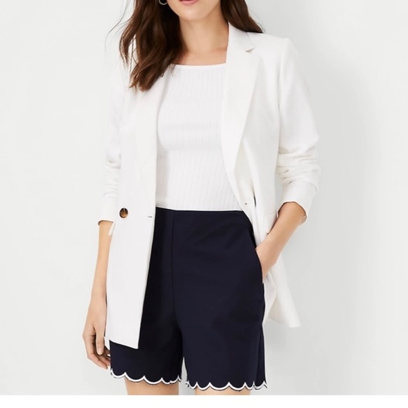 Ann Taylor navy blue shorts with white scalloped trim and side zip. NWT Size 4 - Picture 5 of 15